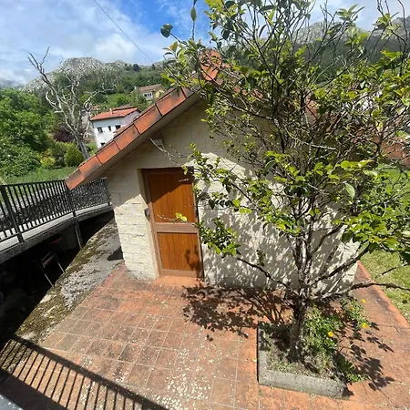 El Campon, Holiday home *